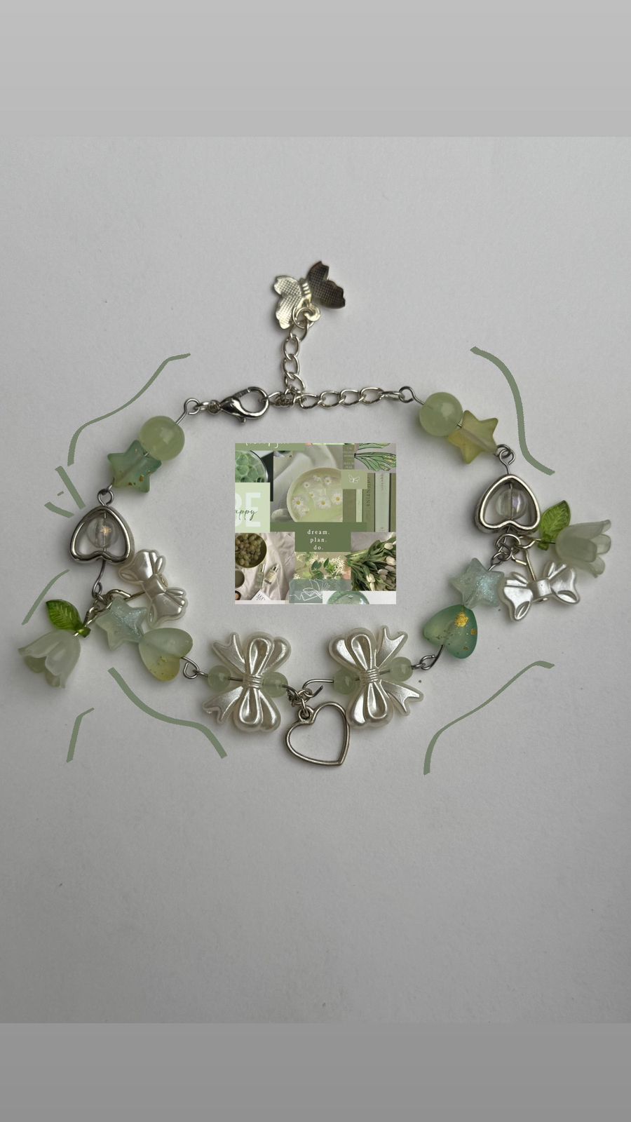 Green heart charmbracelet